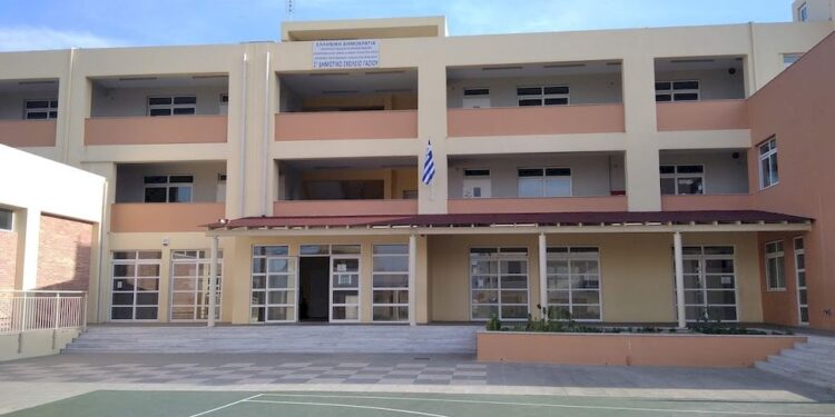 Έκθεση ζωγραφικής από τους μικρούς καλλιτέχνες του 1ου Δημοτικού Σχολείου Γαζίου