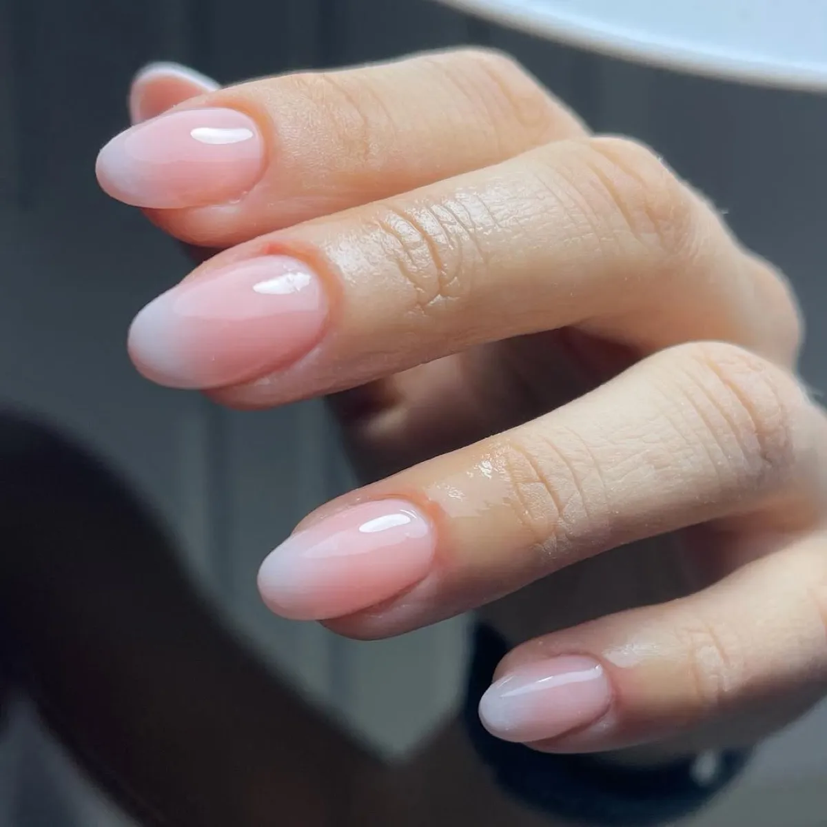 Τι είναι το «Ice Cream Manicure» και γιατί θα είναι η τάση στα νύχια για το καλοκαίρι;