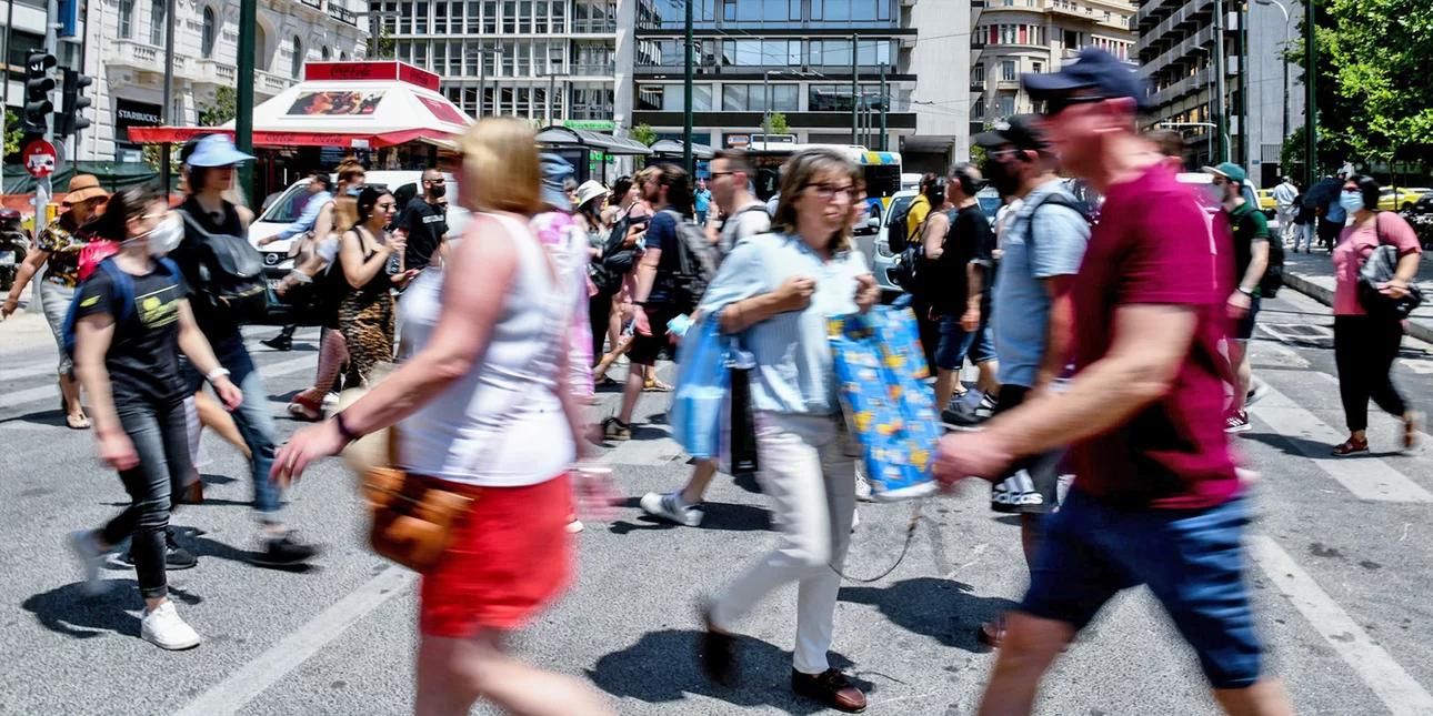 Φόροι και εισφορές «τρώνε» πάνω από το 37% του εισοδήματος των εργαζομένων
