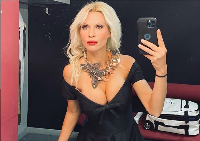 Ασημίνα Ιγγλέζου: “Αν θέλετε να δείτε τι ανεβάζω στο OnlyFans γίνετε συνδρομητές μου”