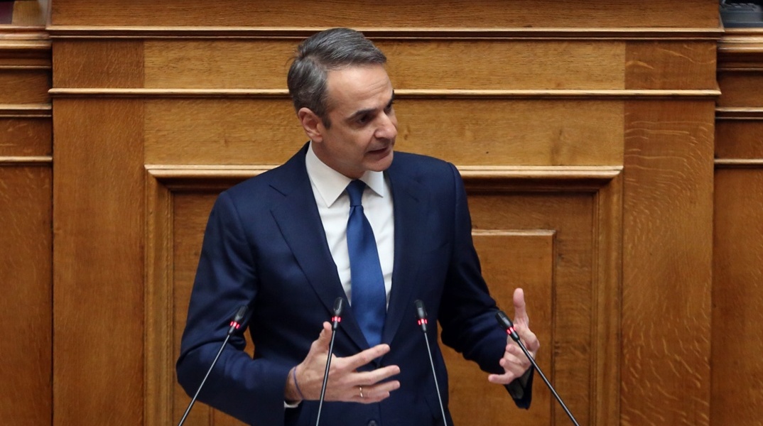 Ομιλία Μητσοτάκη στη Βουλή για τον νέο ΚΟΚ – Στο επίκεντρο η οδική ασφάλεια, τα πρόστιμα και τα νέα μέτρα