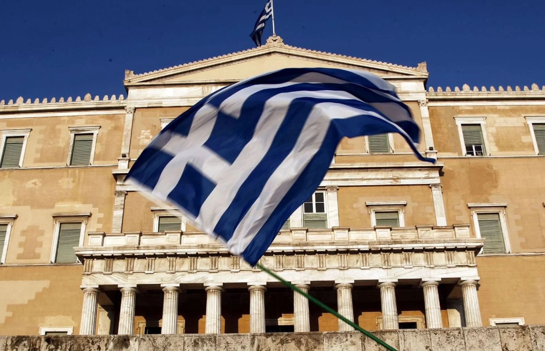 Δεν θέλουμε άλλους “άξιους” και “ικανούς” που οδήγησαν την Ελλάδα στην καταστροφή
