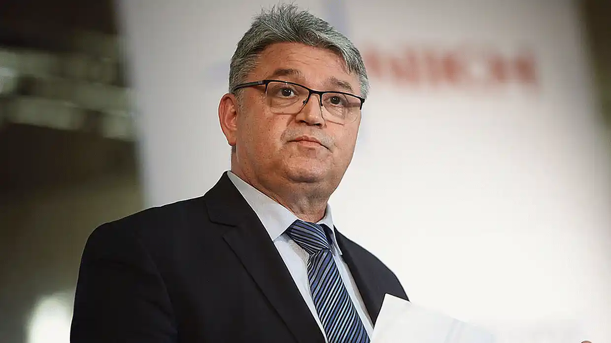 Στα Χανιά ο Πρόεδρος της ΝΙΚΗΣ – Βρέθηκε στην Αγιά στο κέντρο φιλοξενίας των λαθρομεταναστών