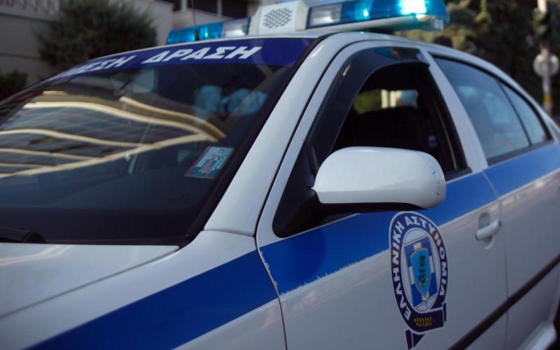 Ληστές «μπουκαραν» σε κατάστημα παιγνίων και η ιδιοκτήτρια τους κλείδωσε σε δωμάτιο με το χρηματοκιβώτιο