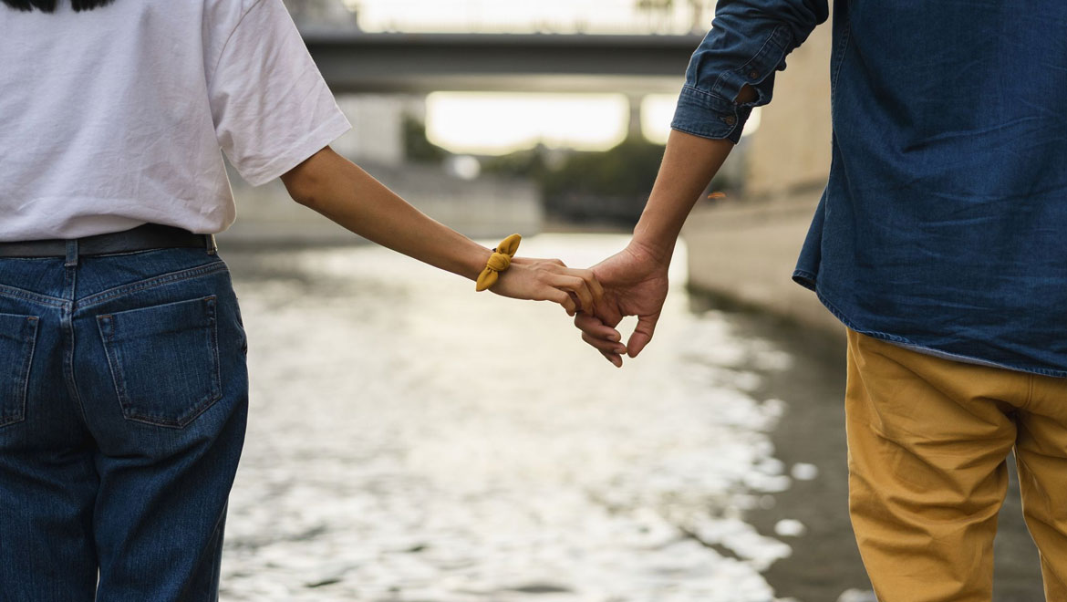 Screen Divorce: Ο πιο ήρεμος τρόπος να σώσετε τη σχέση σας