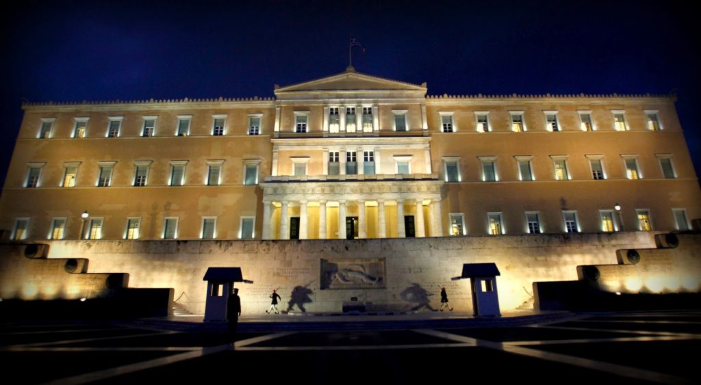Δεν θέλουμε “Σωτήρες”. Θέλουμε, από την κάθε κυβέρνηση, σεβασμό στο Σύνταγμα και στους θεσμούς και ανεξάρτητη Δικαιοσύνη