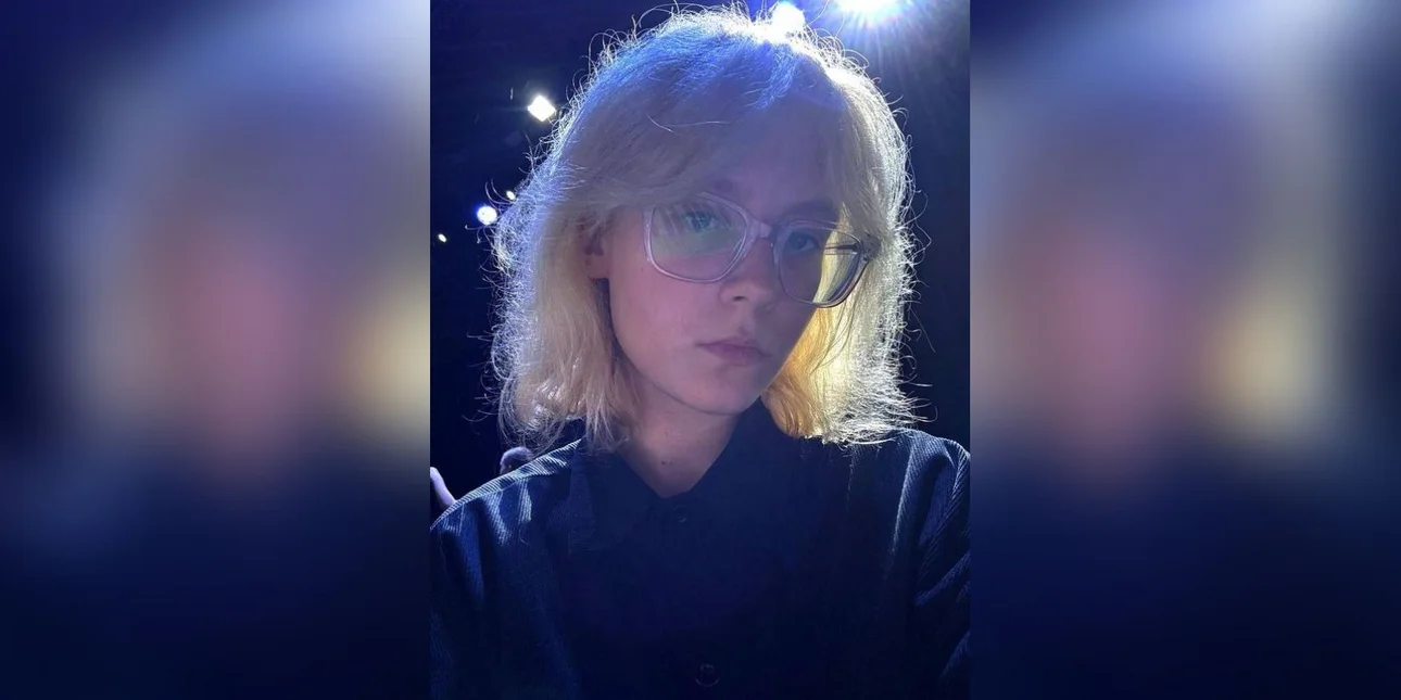 Ρωσία: Ένοχη για «δυσφήμιση» κρίθηκε 18χρονη μουσικός του δρόμου -Ερμήνευσε τραγούδια κατά του Πούτιν Ρωσία: Ένοχη για «δυσφήμιση» κρίθηκε 18χρονη μουσικός του δρόμου -Ερμήνευσε τραγούδια κατά του Πούτιν