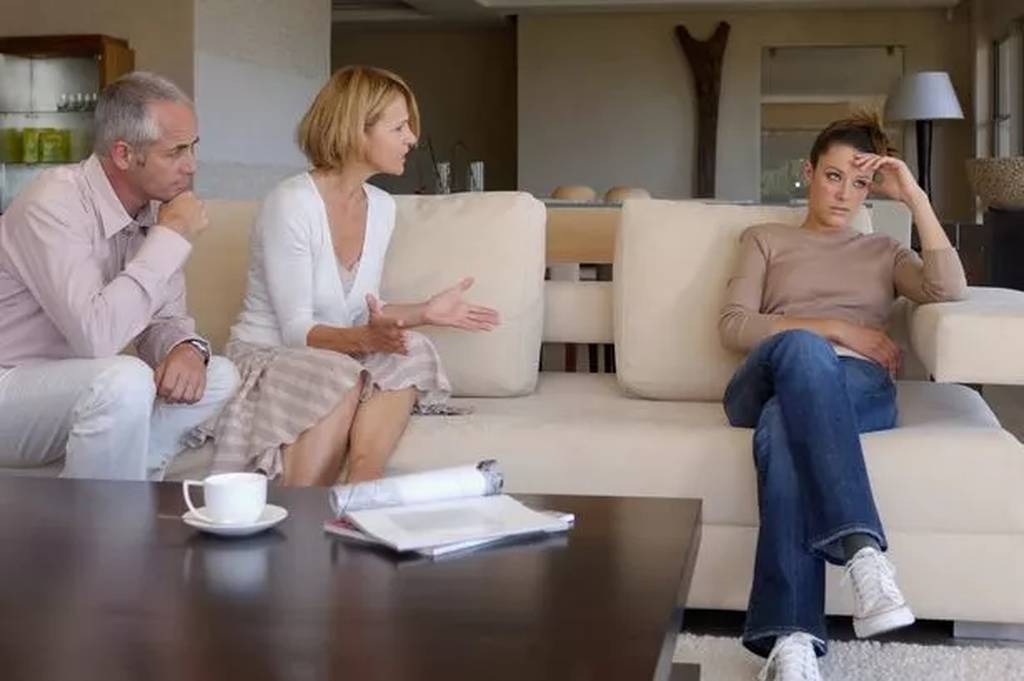 Τρόποι για να χτίσεις μια υγιή σχέση με τα ενήλικα παιδιά σου Τρόποι για να χτίσεις μια υγιή σχέση με τα ενήλικα παιδιά σου