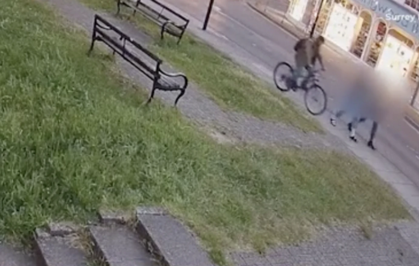 Ο μετανάστης στο Λονδίνο που παρενοχλούσε γυναίκες αλλά απέφυγε τη φυλάκιση! Ο μετανάστης στο Λονδίνο που παρενοχλούσε γυναίκες αλλά απέφυγε τη φυλάκιση!