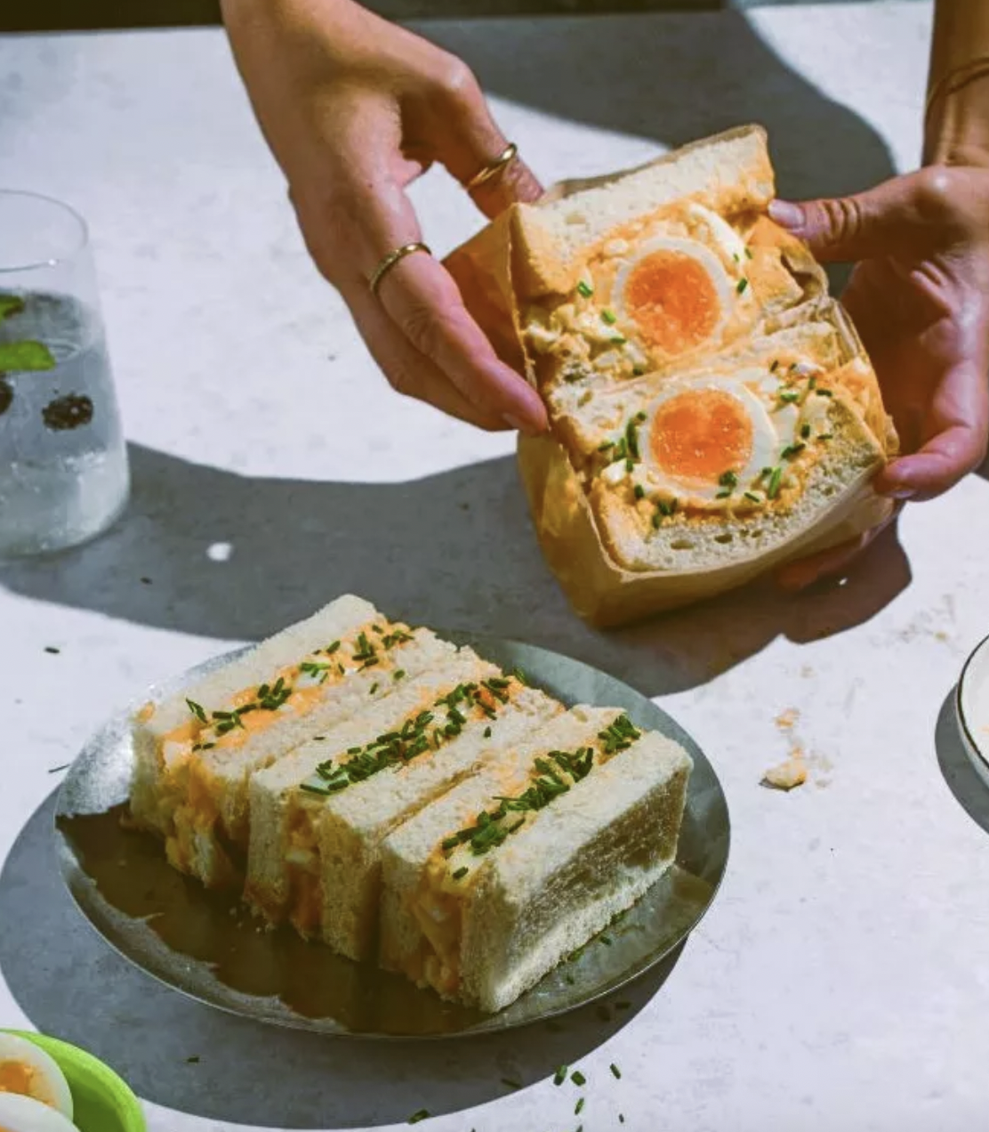 Τι θα φάμε σήμερα; Tamago Sando, το ιαπωνικό σάντουιτς με αυγό και μαγιονέζα Τι θα φάμε σήμερα; Tamago Sando, το ιαπωνικό σάντουιτς με αυγό και μαγιονέζα