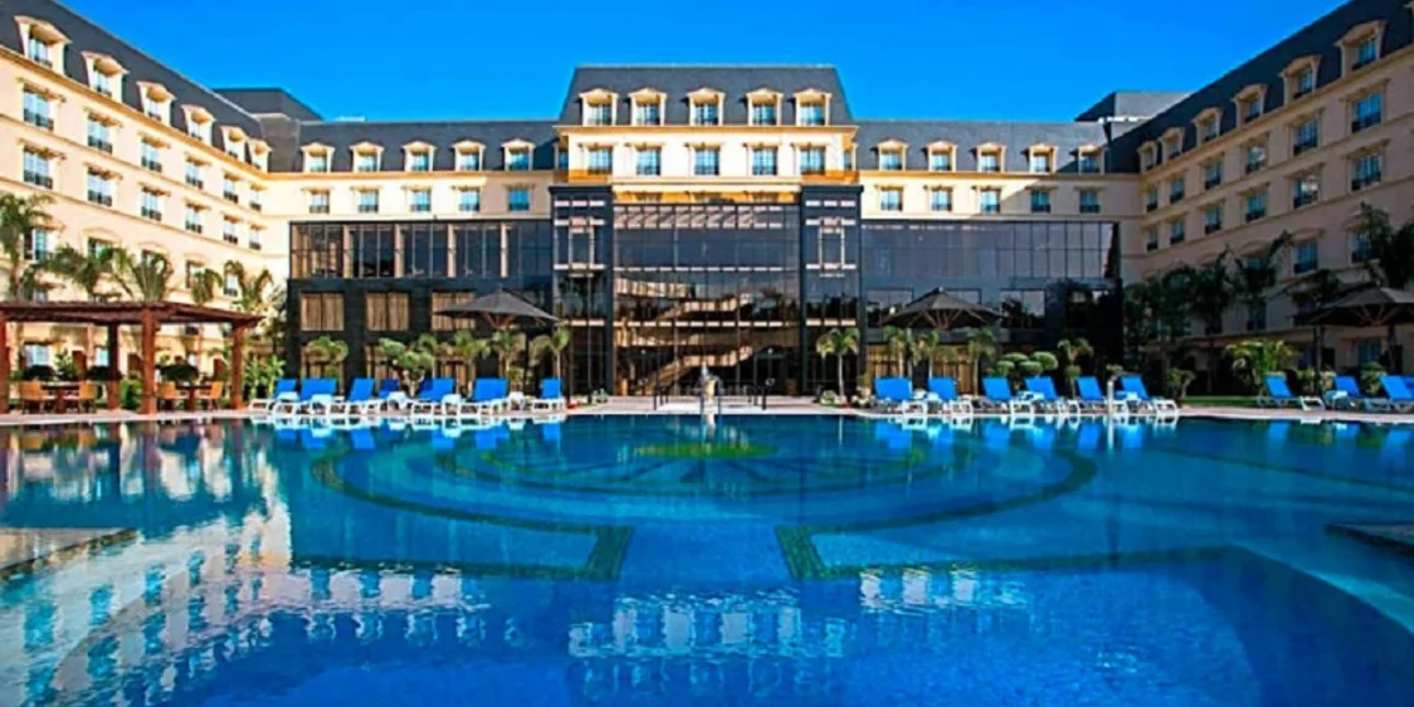 Αντιδράσεις για τη διαμονή μελών της Χαμάς σε πεντάστερο ξενοδοχείο στο Κάιρο μετά την αποφυλάκισή τους