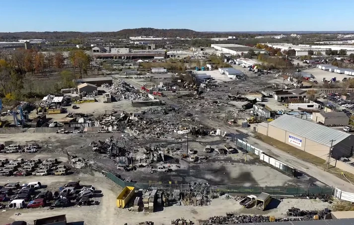 Τραγωδία στις ΗΠΑ: Στους 14 οι νεκροί της αεροπορικής τραγωδίας στο Λούισβιλ (βίντεο) Τραγωδία στις ΗΠΑ: Στους 14 οι νεκροί της αεροπορικής τραγωδίας στο Λούισβιλ (βίντεο)