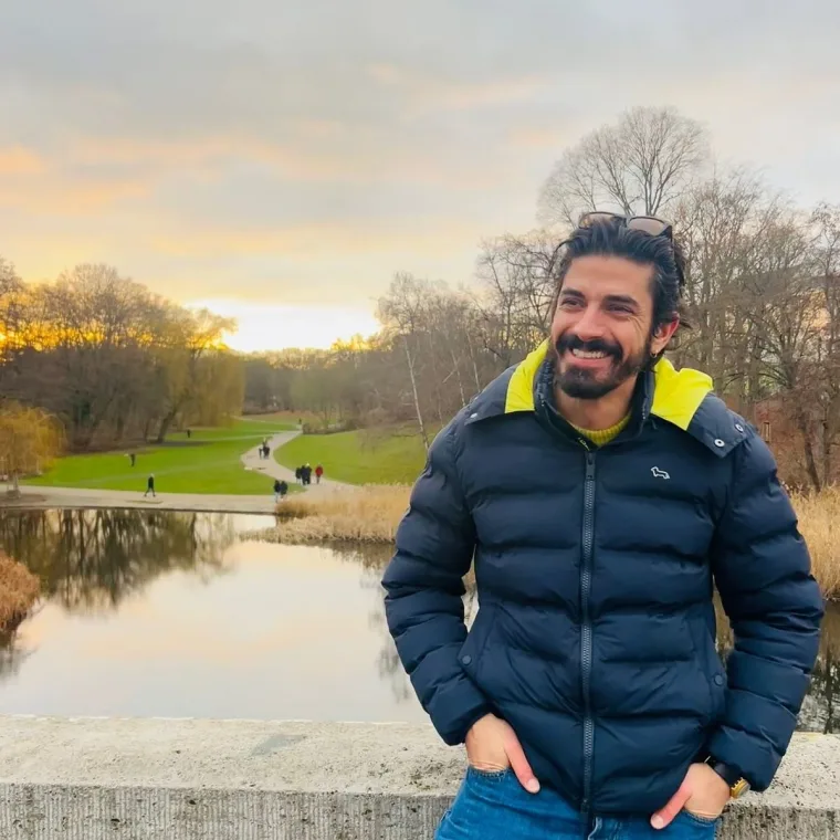 Γκοτσόπουλος: «Θα ήθελα έναν αδερφό να παίζουμε ξύλο – Οι γυναίκες με μεγάλωσαν!»