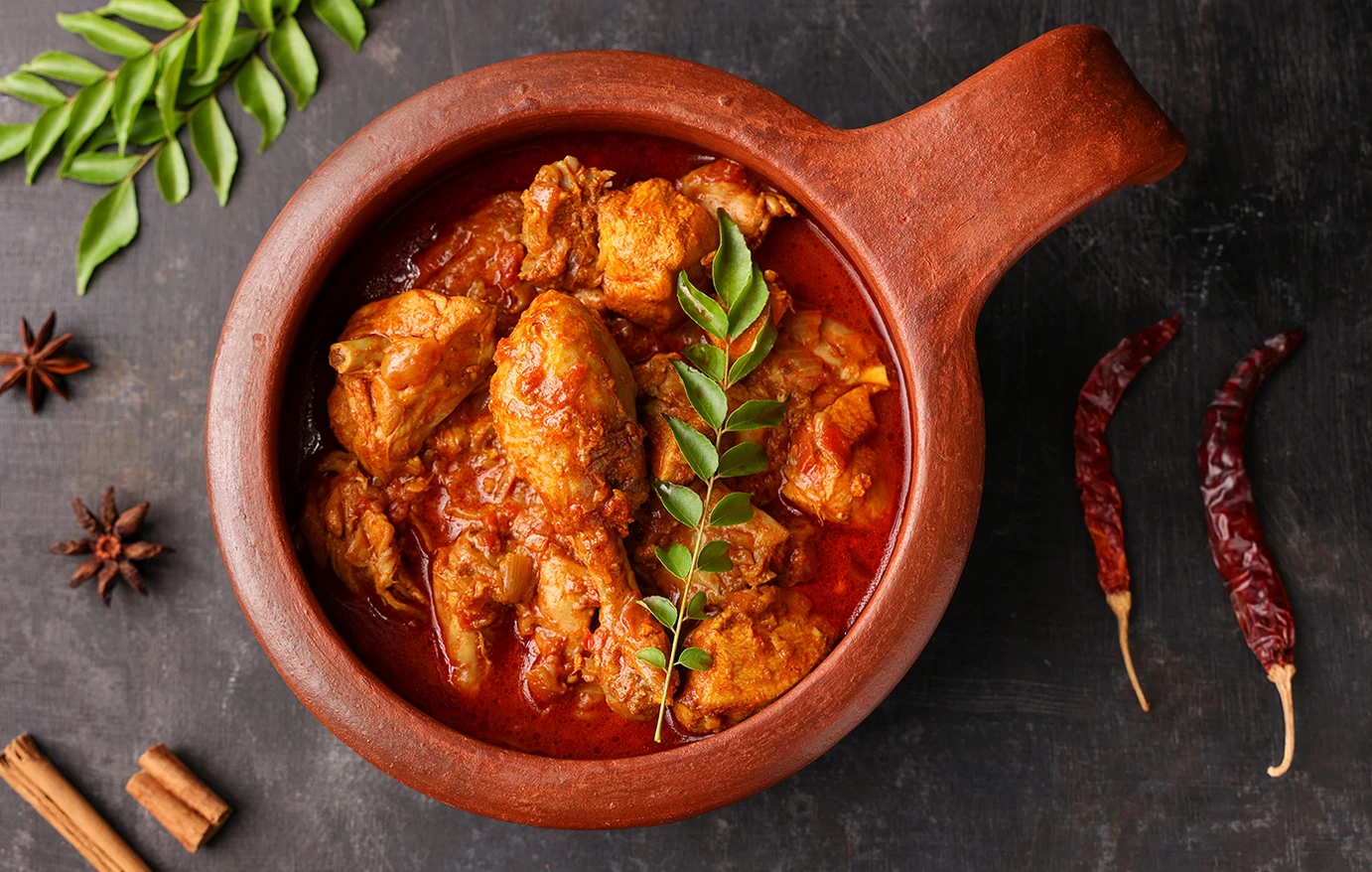 Τι θα φάμε σήμερα; Γρήγορο κοτόπουλο κάρυ με σάλτσα ντομάτας