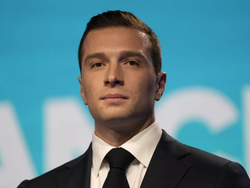 Δημοσκόπηση σοκ στη Γαλλία: Ο ακροδεξιός Μπαρντελά θα κέρδιζε σήμερα τις προεδρικές εκλογές