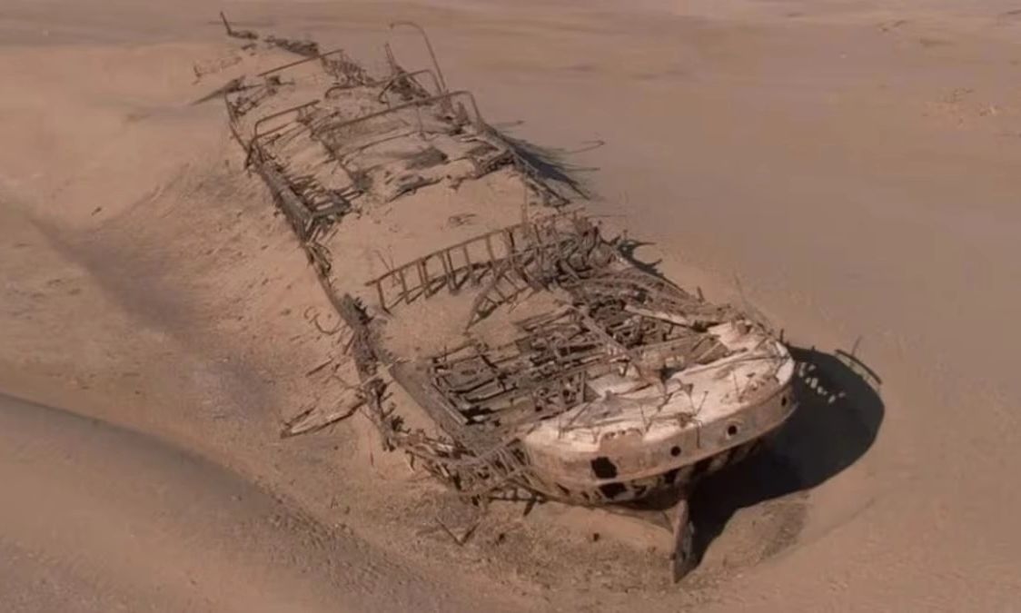 Πλοίο 500 ετών αναδύεται μέσα από την άμμο: Αποκαλύπτει 2.000 χρυσά νομίσματα