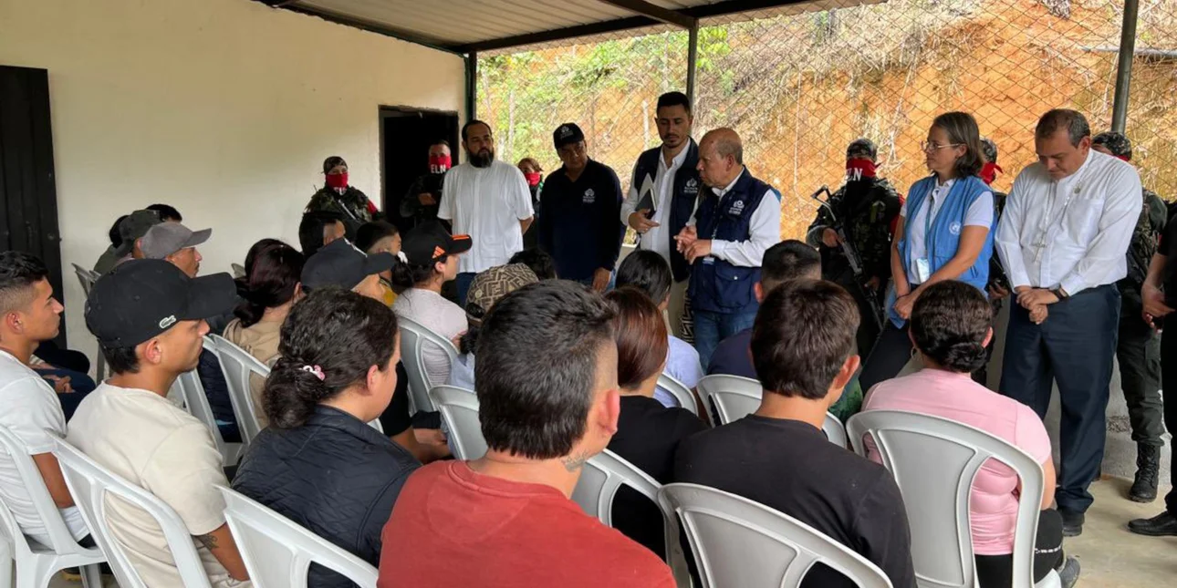 Κολομβία: Η οργάνωση ELN απελευθερώνει 28 ομήρους μετά από διαπραγματεύσεις