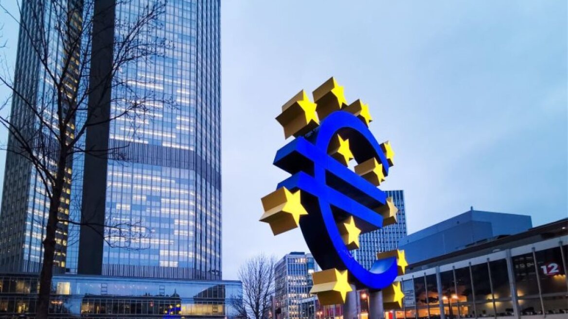 Xαμηλότερες τιμές ενέργειας και αποκλιμάκωση πληθωρισμού στην Ευρωζώνη