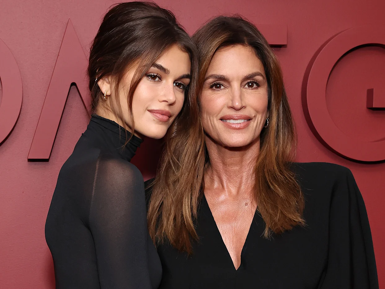 Η κόρη της Σίντι Κρόφορντ μεγάλωσε με τις γυμνές φωτογραφίες της μητέρας της