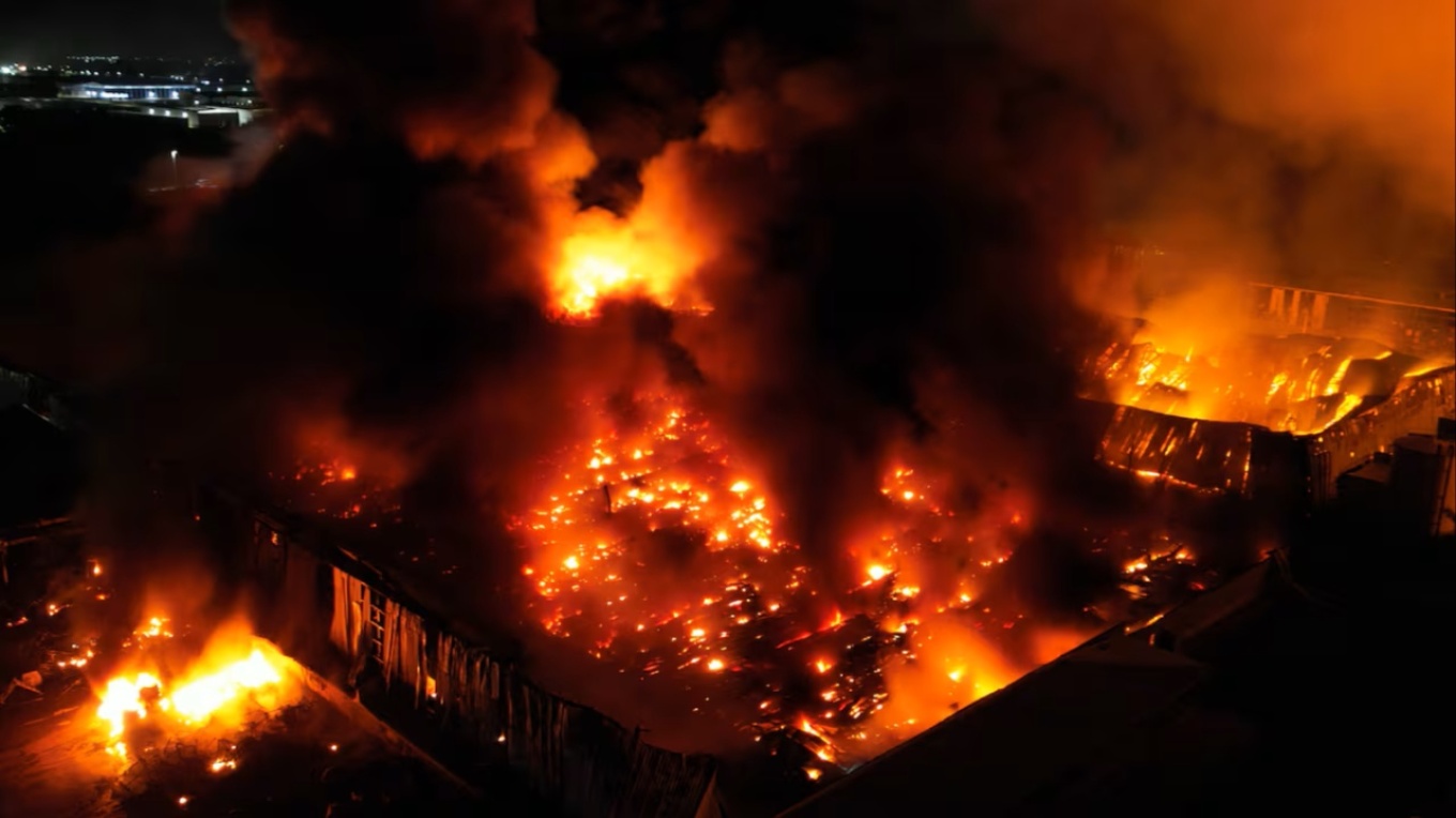 Κολομβία: Τουλάχιστον εννέα νεκροί σε έκρηξη σε εργαστήριο παρασκευής κοκαΐνης (βίντεο)