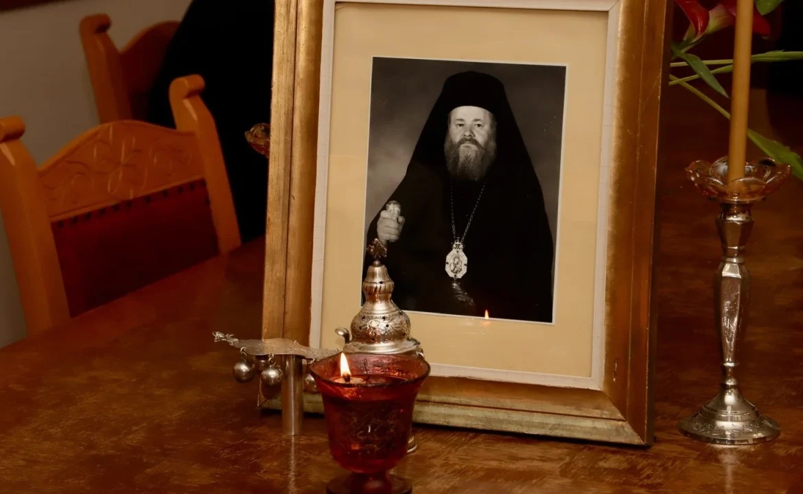 Κρήτη: Μνημόσυνο για τους 9 μήνες εκδημίας του μακαριστού Μητροπολίτη Κυδωνίας Δαμασκηνού