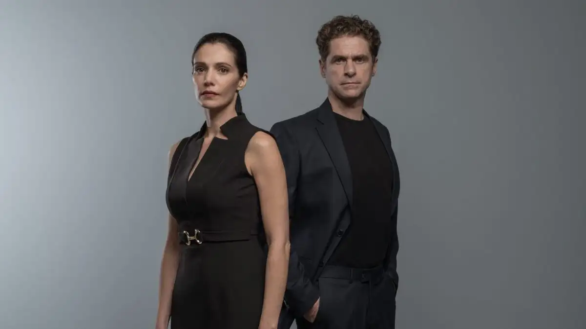 Μία Νύχτα Μόνο: O Οδυσσέας και η Αρετή παραδίδονται σε μια νύχτα πάθους.