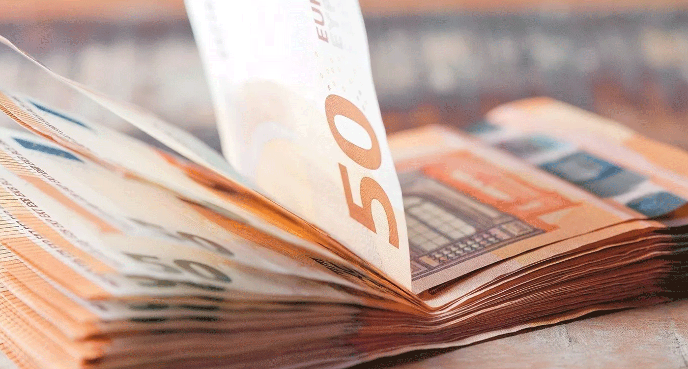 Κατώτατος μισθός: Σε διαβούλευση για το 2026 – Στόχος τα 950 ευρώ το 2027