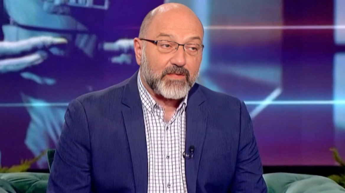 Η ανάρτηση του Σάκη Αρναούτογλου για τον θάνατο της μητέρας του