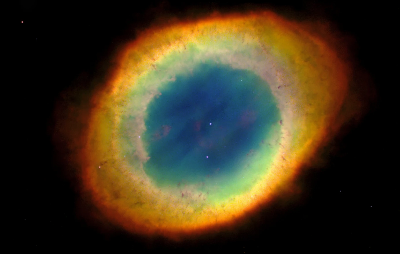 Το Δακτυλιοειδές Νεφέλωμα αποκαλύπτει ενδείξεις ότι ένας πλανήτης ίσως διαλύθηκε στον πυρήνα του