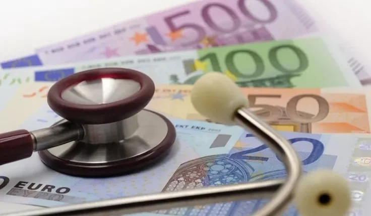 Επίδομα ασθένειας: Πόσα χρήματα θα παίρνετε με τη νέα αύξηση