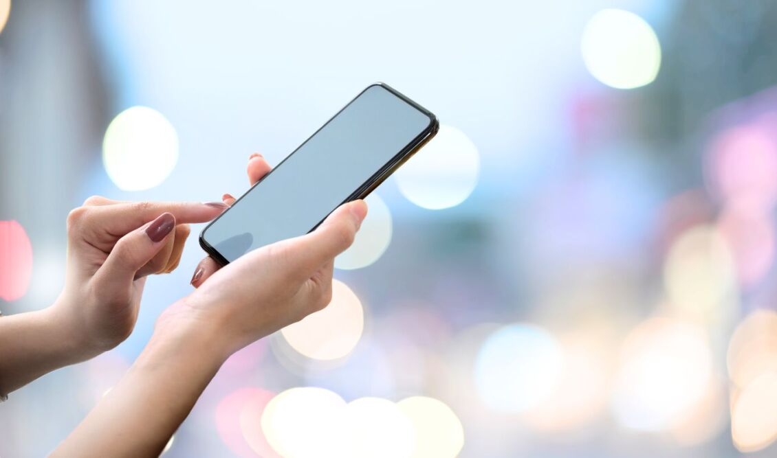 Κινητό: Τι δεν σβήνουμε ποτέ και γεμίζει χώρο χωρίς λόγο