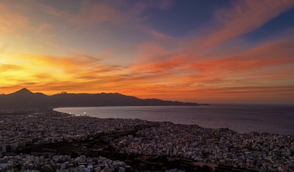 Ο ουρανός "βάφτηκε" χρώματα (φωτο)