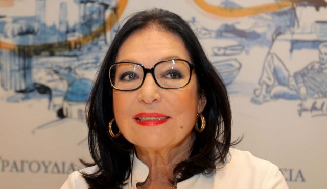 Η Νάνα Μούσχουρη θα τιμηθεί στα γαλλικά Grammy