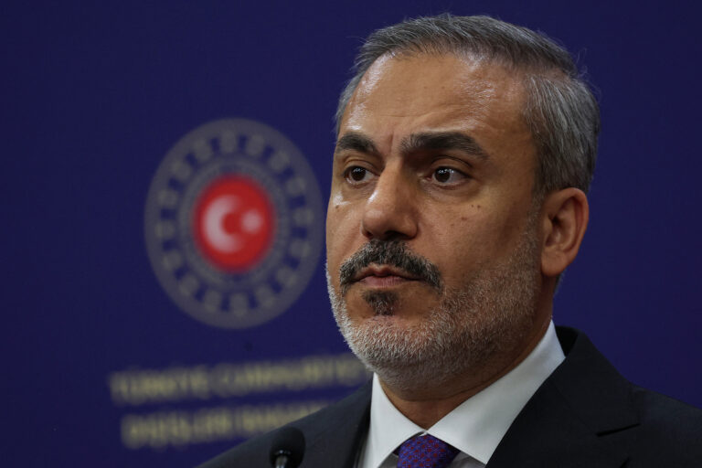 Προειδοποίηση Φιντάν σε Ιράν για τον πύραυλο: «Να είστε πολύ προσεκτικοί»