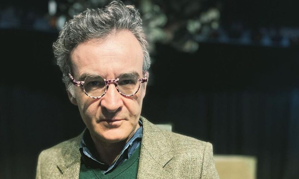 Nίκος Ορφανός: «Είπα στη γυναίκα μου και τον γιο μου ότι έχω όγκο στον εγκέφαλο»