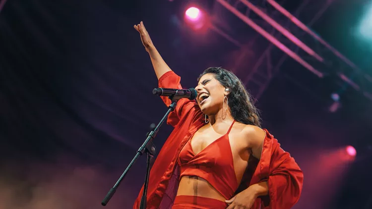 Σπανού: “Βίωσα μπούλιγνκ και άλλαξα σχολείο, οι γονείς μου με έβλεπαν κάθε μέρα να κλαίω”