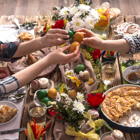 Οδηγός επιβιώσης για τους καυγάδες στο πασχαλινό τραπέζι