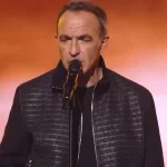 Ο Νίκος Αλιάγας τραγούδησε τον «Μέτοικο» στο γαλλικό Voice