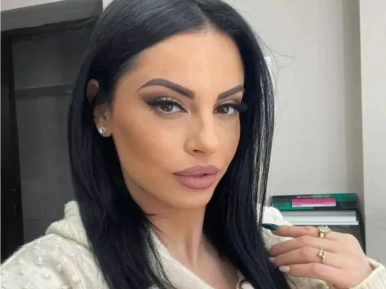 Αλεξανδράκη: “Με έχει τυφλώσει ο έρωτας, είχα ξεχάσει πώς είναι”