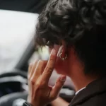 Πόσο “αθώα” είναι τελικά τα ασύρματα ακουστικά;