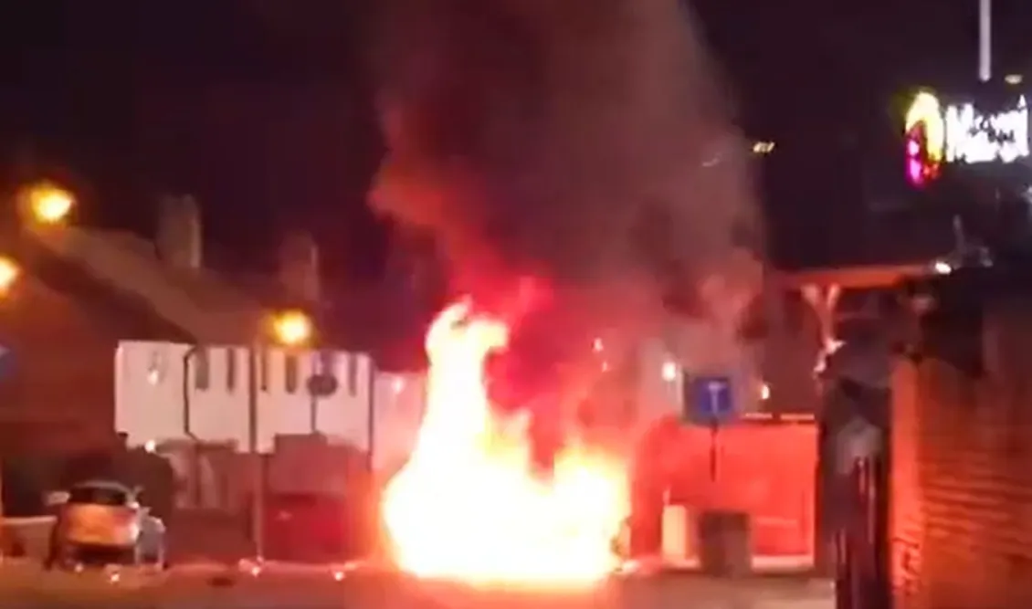 Εξερράγη βόμβα σε αυτοκίνητο στην Βόρεια Ιρλανδία