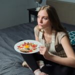 Τα σημάδια που δείχνουν ότι η σχέση σου με το φαγητό χρειάζεται βελτίωση