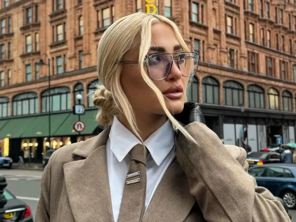 Τούνη: «Η μαμά μου έλεγε όταν στεναχωριόμουν με ξένα σχόλια: “Ο κόσμος να σε φάει, δεν θα χορτάσει”»