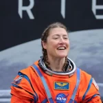 Artemis II: Η Κριστίνα Κοχ μαθαίνει να περπατά ξανά!