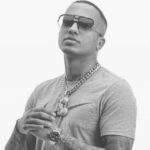 Light: «Ο κομμουνισμός, θεωρητικά, είναι όντως το ιδανικό πολίτευμα»