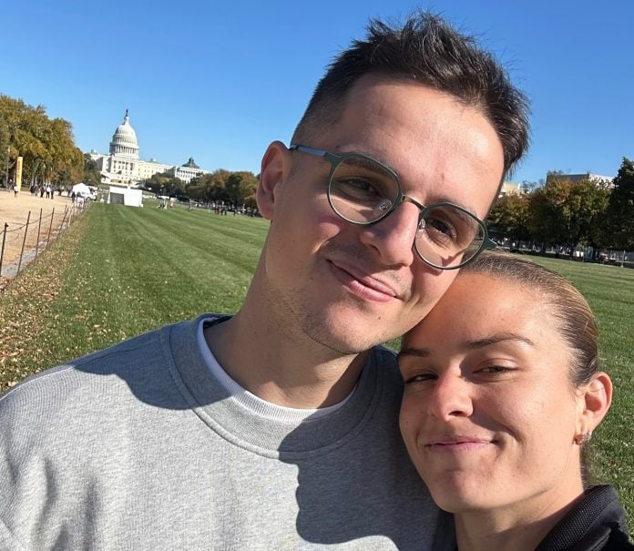 Μαρία Σάκκαρη: Η σπάνια φωτογραφία με τον σύντροφό της Κωνσταντίνο Μητσοτάκη