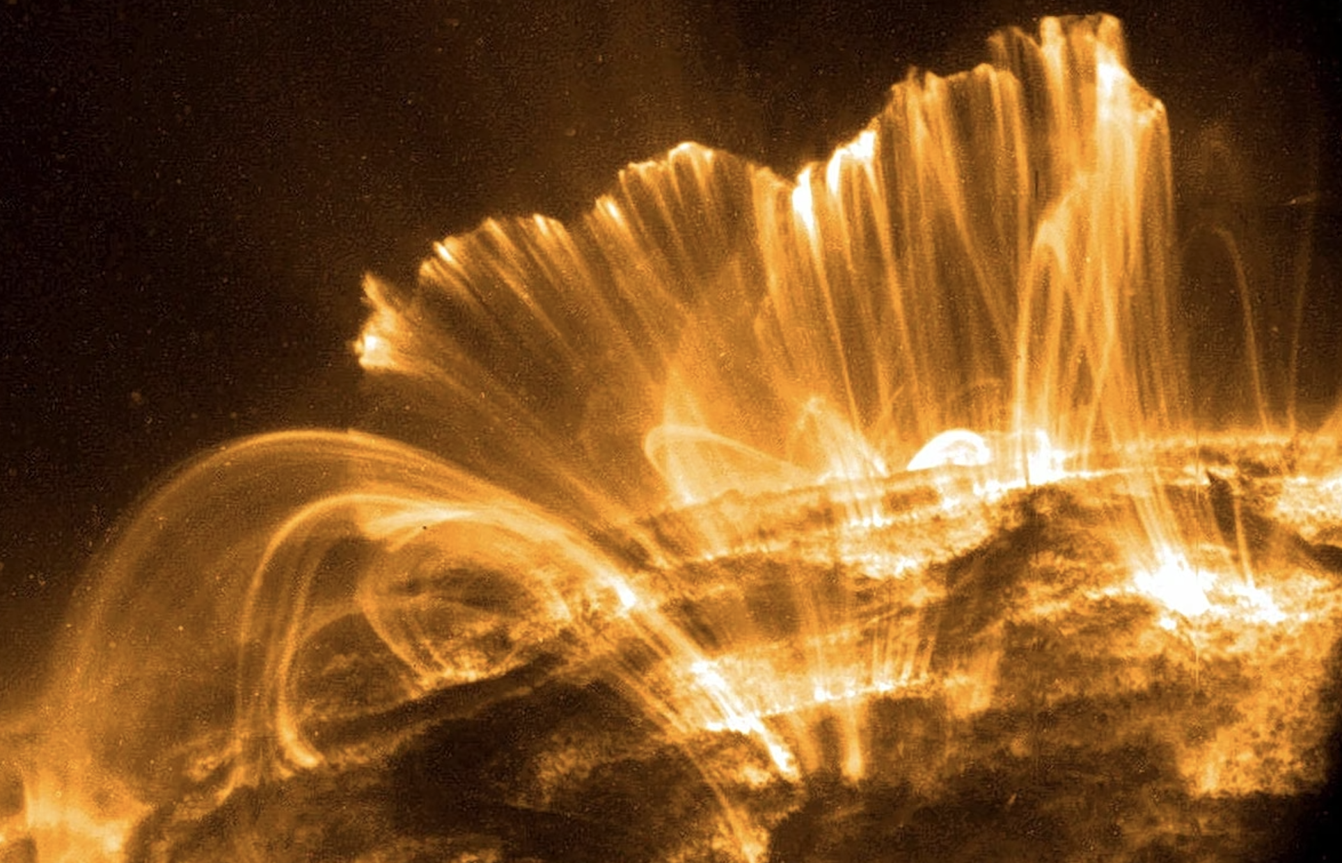 Τεράστιες ηλιακές εκλάμψεις έριξαν τις ραδιοεπικοινωνίες σε πολλές περιοχές της Γης