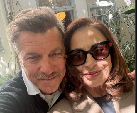 Η σέλφι του Γιάννη Στάνκογλου με τη Χαρούλα Αλεξίου