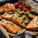 Τι θα φάμε σήμερα; Σολομός στον φούρνο με λαχανικά