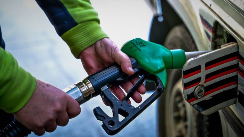 Καύσιμα: Νέα πτώση σε πετρέλαιο και βενζίνη μετά τη συμφωνία ΗΠΑ-Ιράν